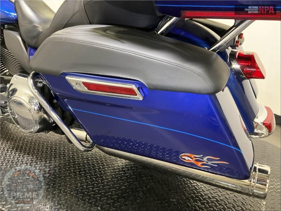 2015 Harley-Davidson FLHTKL ULTRA LIMITED LOW — фото 18