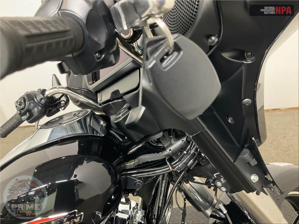 2026 Harley-Davidson FLHX STREET GLIDE — фото 10