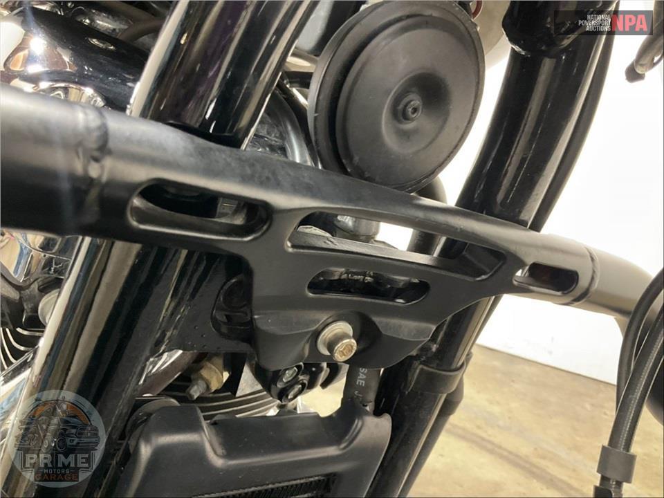 2019 Harley-Davidson FLDE DELUXE — фото 13
