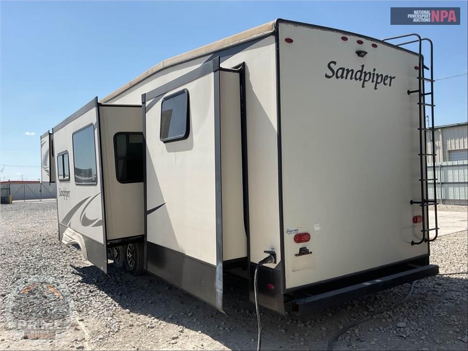2021 Sandpiper By Forest River M-384QBOK - FIFTH WHEEL SERIES — фото 3