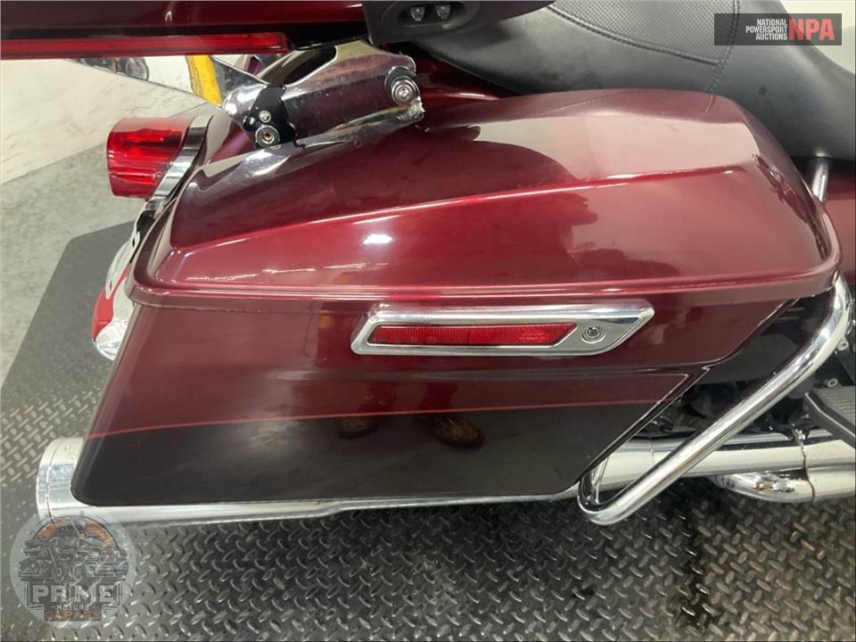 2014 Harley-Davidson FLHTK ELECTRA GLIDE ULTRA LIMITED — фото 24