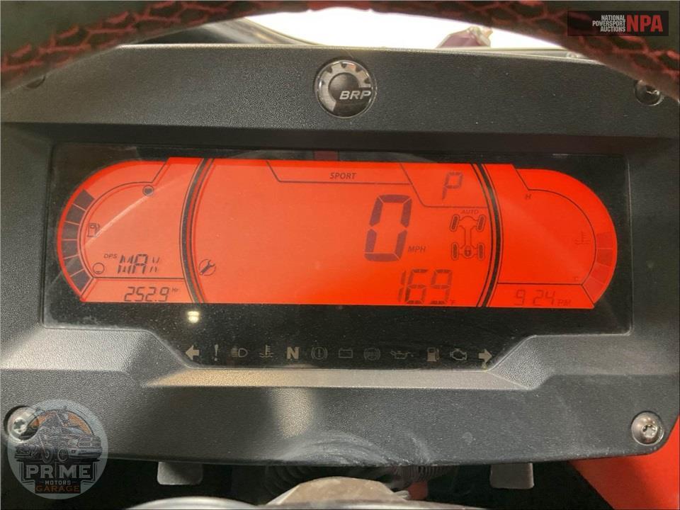 2021 Can-Am MAVERICK X3 X RC TURBO RR — фото 6