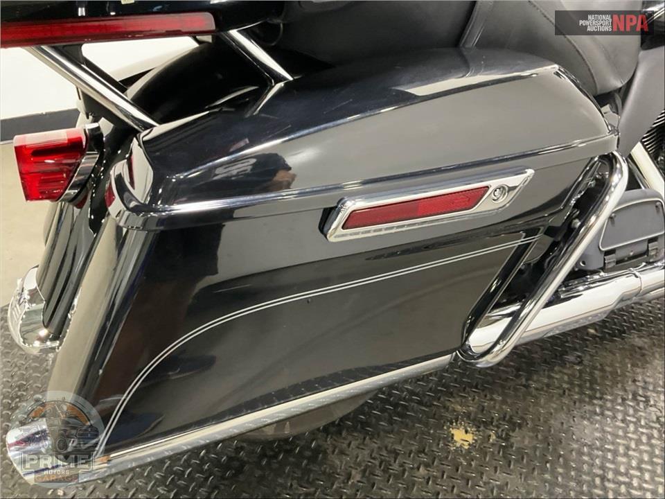 2017 Harley-Davidson FLTRU ROAD GLIDE ULTRA — фото 31