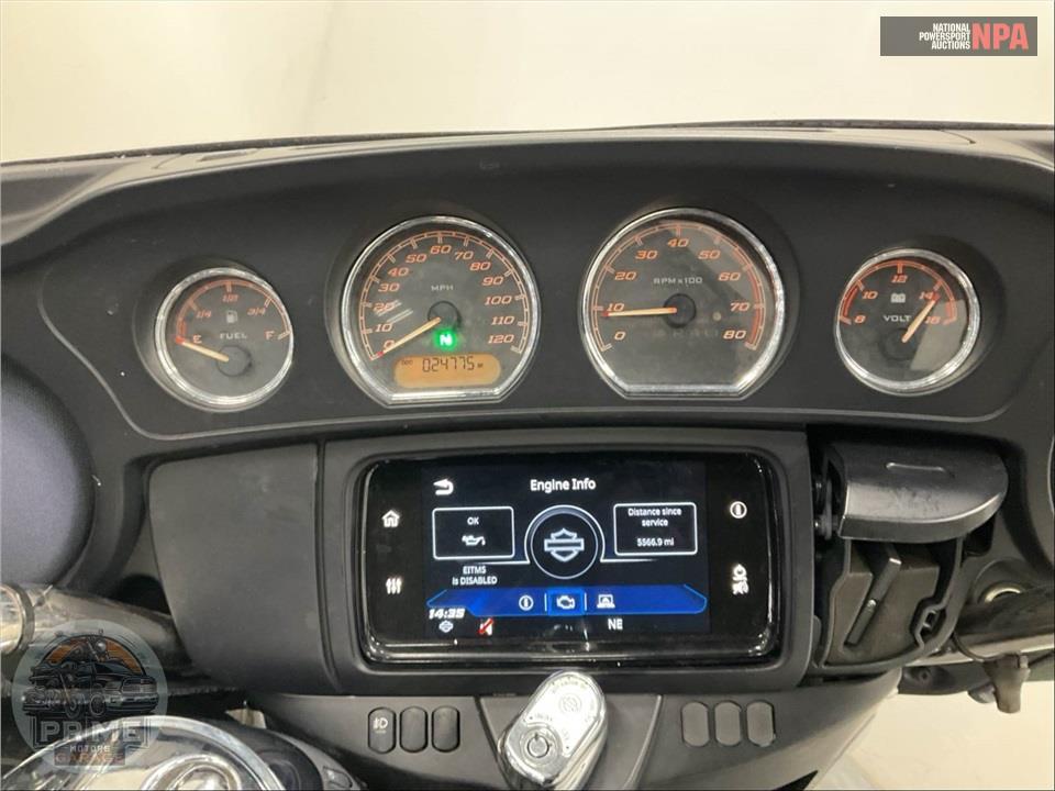 2019 Harley-Davidson FLHTCU ELECTRA GLIDE ULTRA CLASSIC — фото 5