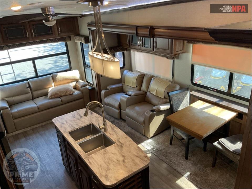 2018 Keystone Rv M-3160 RL - MONTANA LEGACY EDITION FIFTH WHEEL SERIES — фото 6