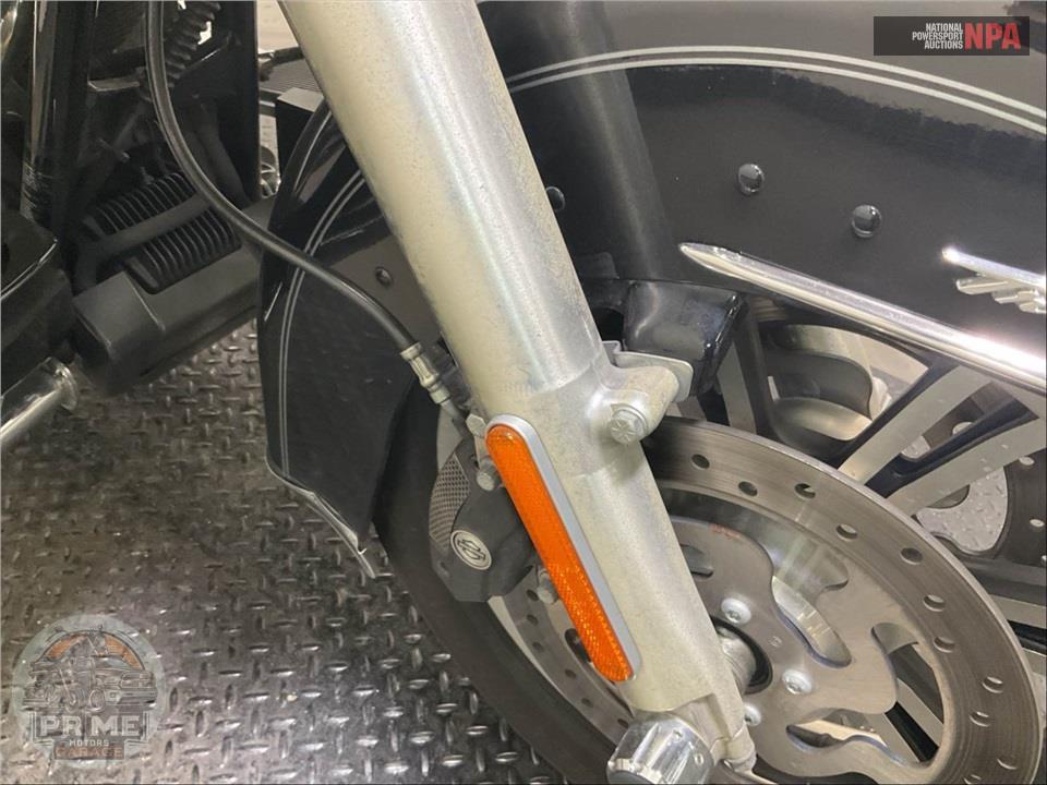 2013 Harley-Davidson FLHTCUTG TRIGLIDE UL CLSC — фото 30