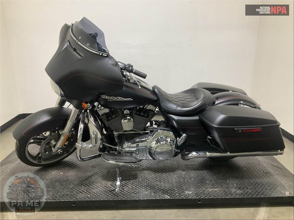 2016 Harley-Davidson FLHXS STREET GLIDE SPECIAL — фото 3
