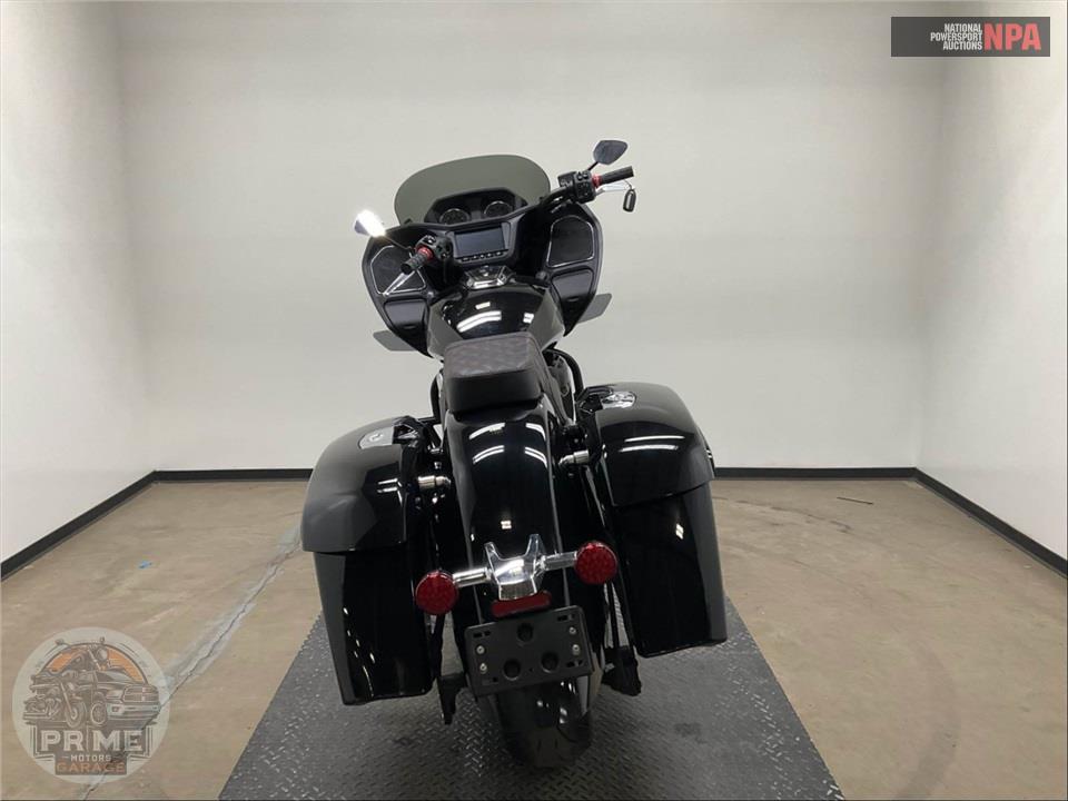 2023 Indian Motorcycle CHALLENGER (BLACK) — фото 4