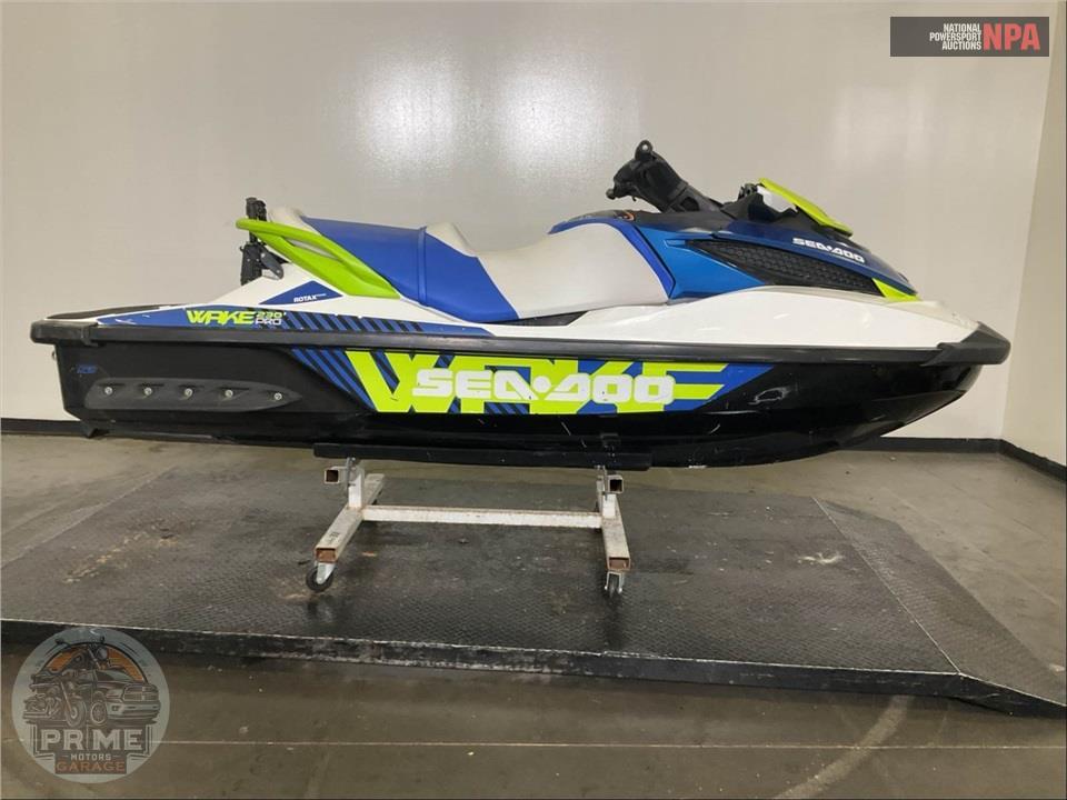 2017 Seadoo/Brp WAKE PRO 230 — фото 1