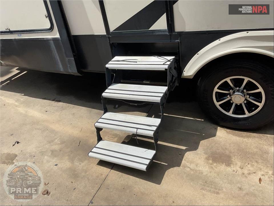 2020 Sierra By Forest River M-379FLOK - FIFTH WHEEL SERIES — фото 32