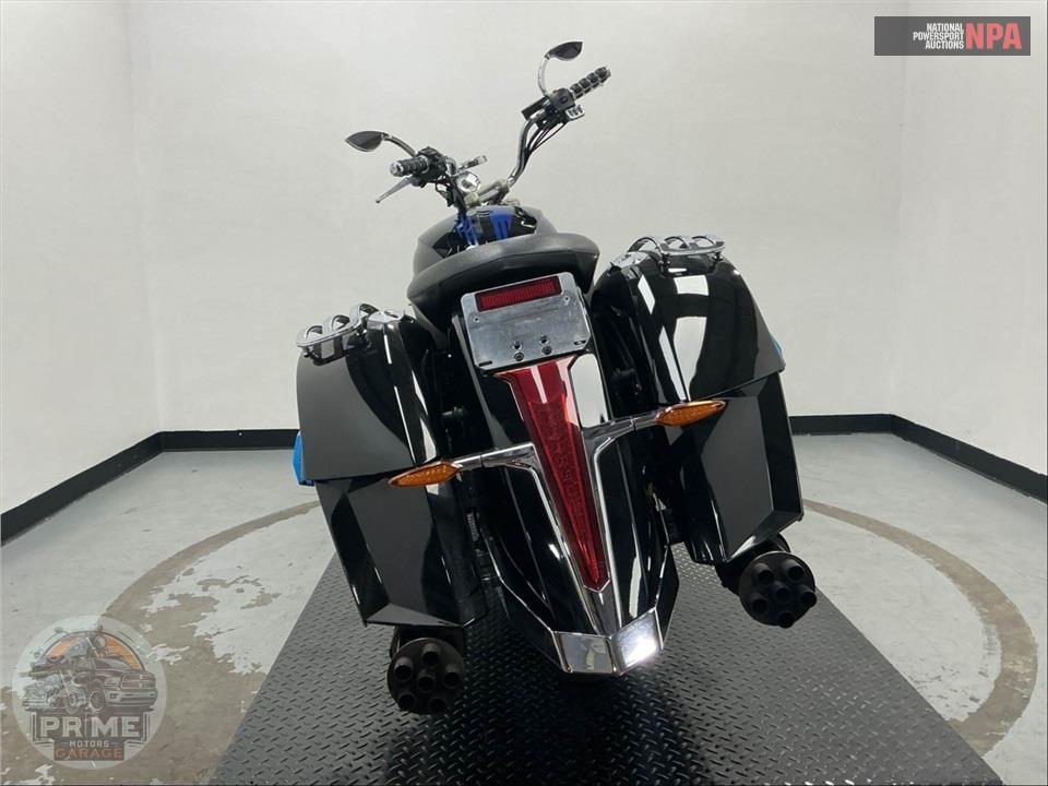 2010 Victory Motorcycles CROSS ROADS — фото 4