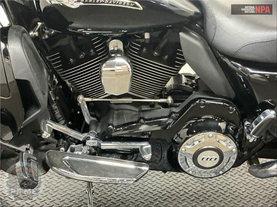 2016 Harley-Davidson FLHXSE CVO STREET GLIDE SPECIAL — фото 7