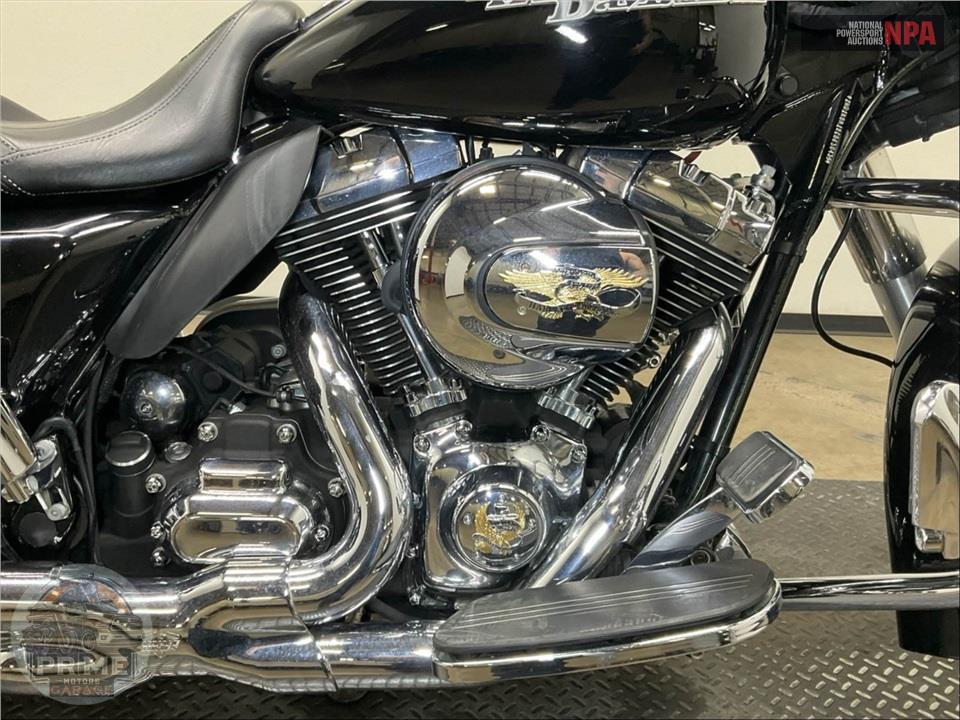 2016 Harley-Davidson FLHX STREET GLIDE — фото 6