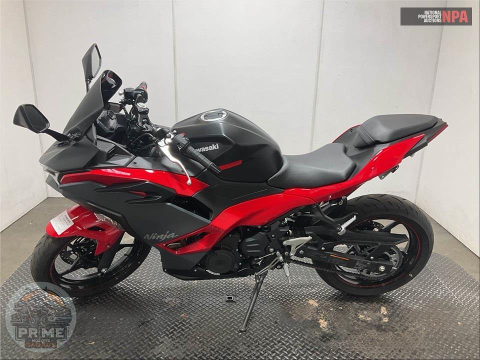 2025 Kawasaki EX500GSFAL NINJA 500 RED METALLIC (ABS) — фото 3