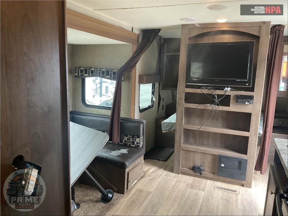 2018 Coleman By Dutchmen M-300TQ - LANTERN TOY HAULER SERIES — фото 8