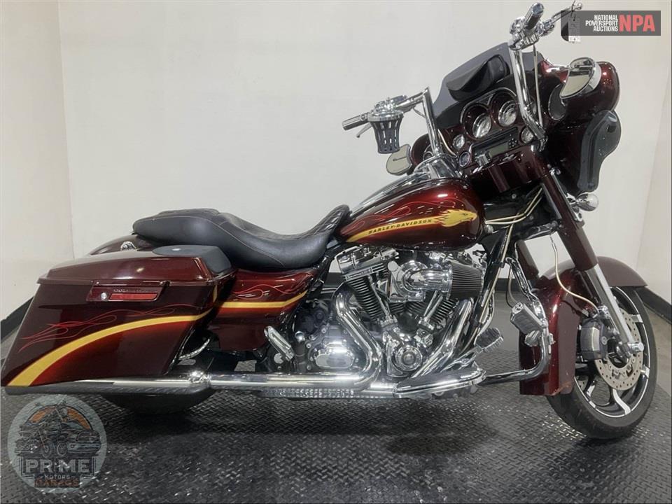 2010 Harley-Davidson FLHXSE — фото 1