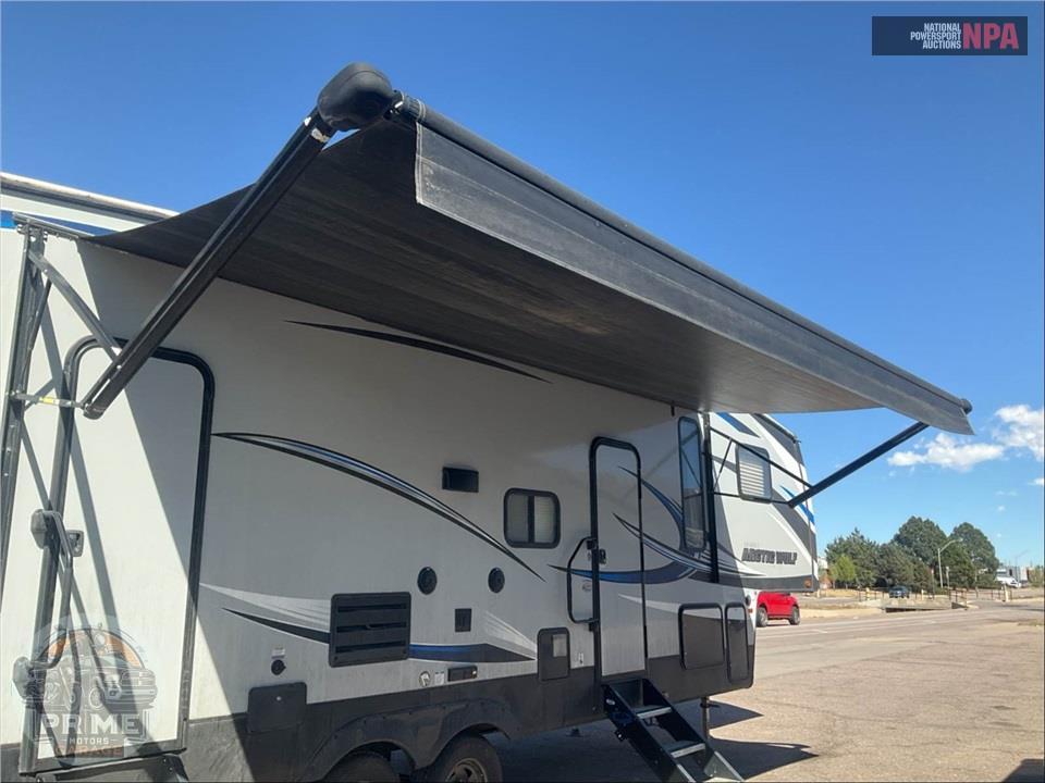 2018 Cherokee By Forest River M-315TBH8 ARCTIC WOLF FIFTH WHEEL SERIES — фото 61