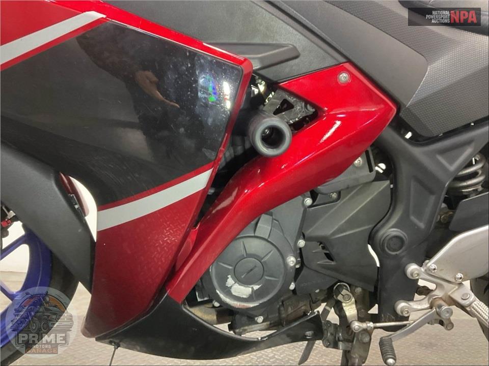 2015 Yamaha YZF-R3 — фото 8