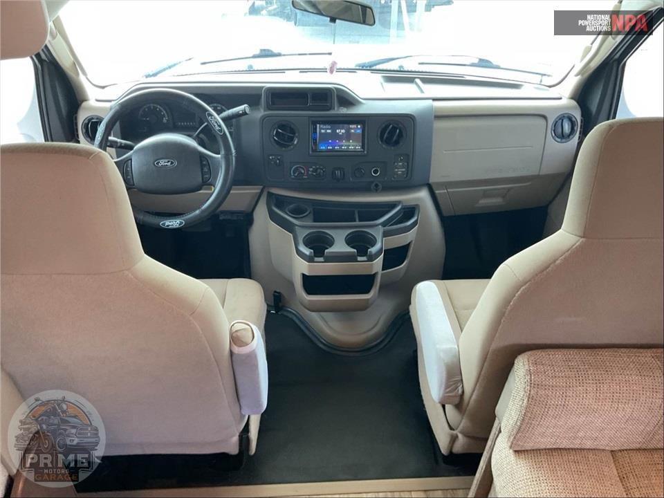 2017 Thor Motor Coach M-29FE E450-V10 - FREEDOM ELITE SERIES — фото 17