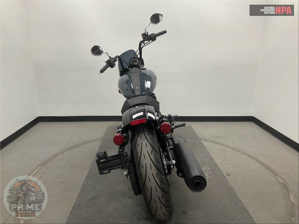 2025 Indian Motorcycle SPORT SCOUT SIXTY LIMITED (SMOKE) — фото 4