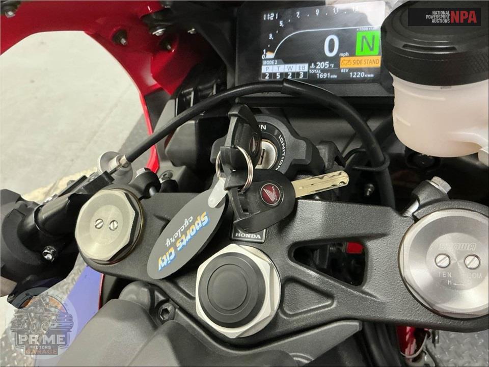 2024 Honda CBR1000RR — фото 11