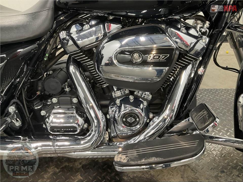 2018 Harley-Davidson FLHX STREET GLIDE — фото 6