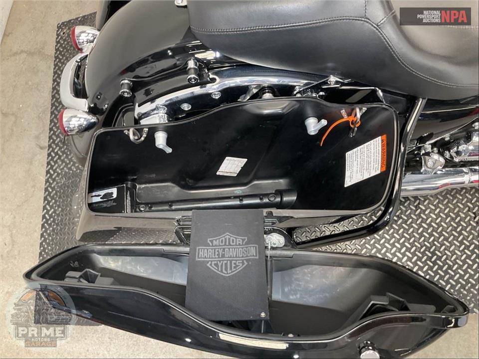 2018 Harley-Davidson FLHX STREET GLIDE — фото 21