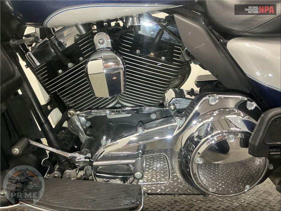 2015 Harley-Davidson FLHTCU ULTRA CLASSIC ELECTRA GLIDE — фото 7
