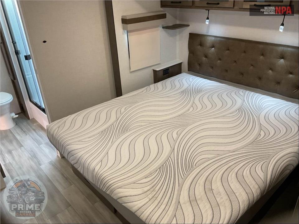 2024 Rockwood By Forest River M-8263MBR - SIGNATURE FIFTH WHEEL SERIES — фото 11