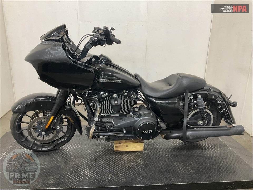 2019 Harley-Davidson FLTRXS ROAD GLIDE SPECIAL — фото 3