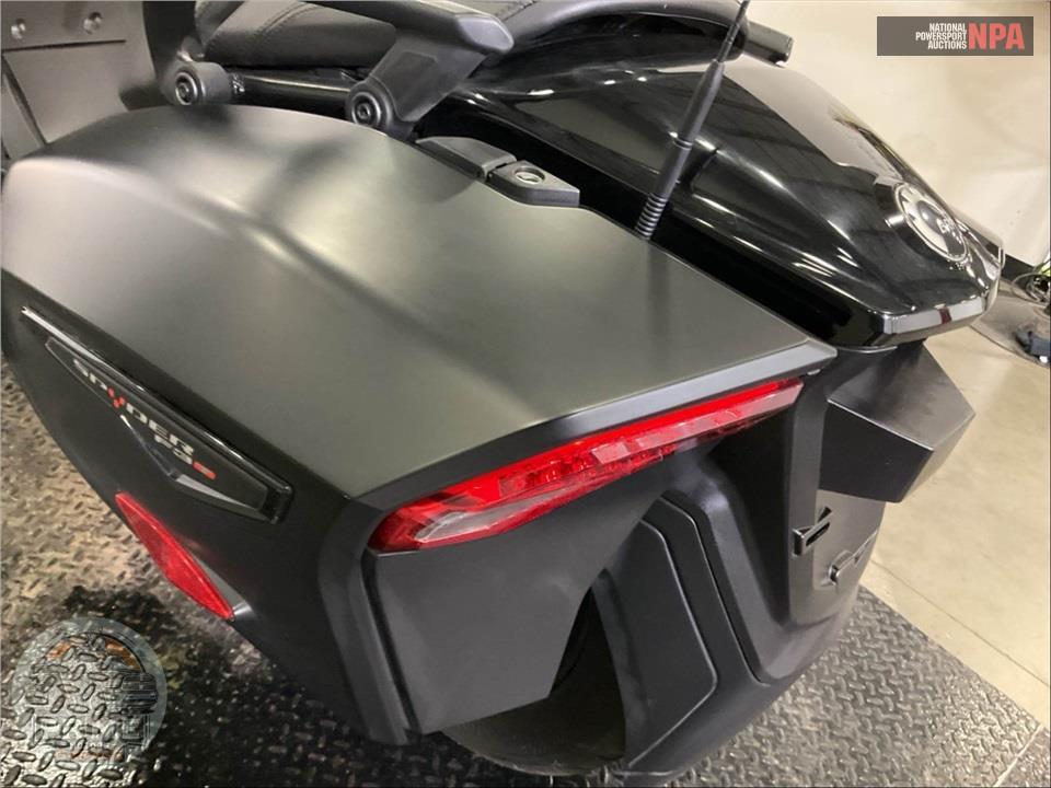 2019 Can-Am SPYDER F3-T SE6 — фото 15