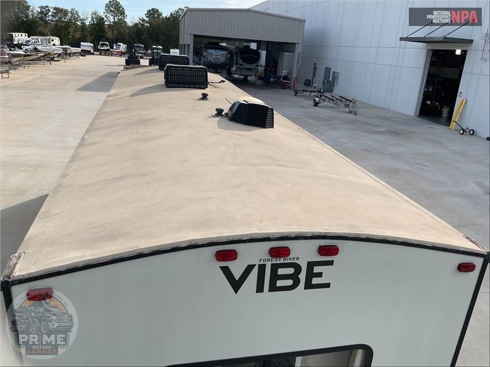 2017 Vibe By Forest River M-322QBS Extreme Lite Series — фото 43