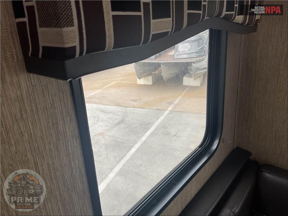 2018 Coleman By Dutchmen M-300TQ - LANTERN TOY HAULER SERIES — фото 55