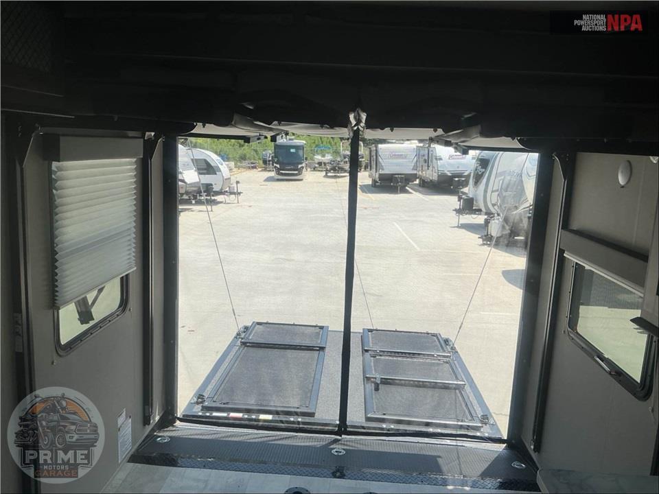 2022 Grand Design Recreational Vehicles M-21G - MOMENTUM G-CLASS TOY HAULER SERIES — фото 12