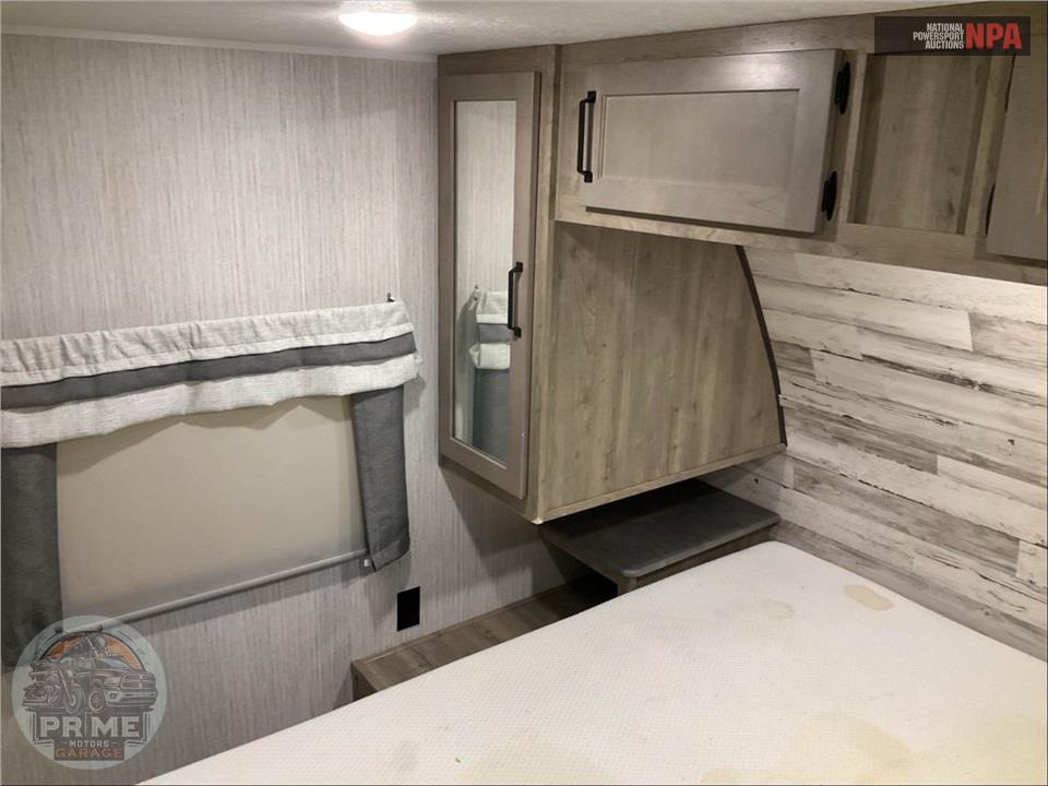 2021 Palomino By Forest River M-28BHSS - PUMA SERIES — фото 11
