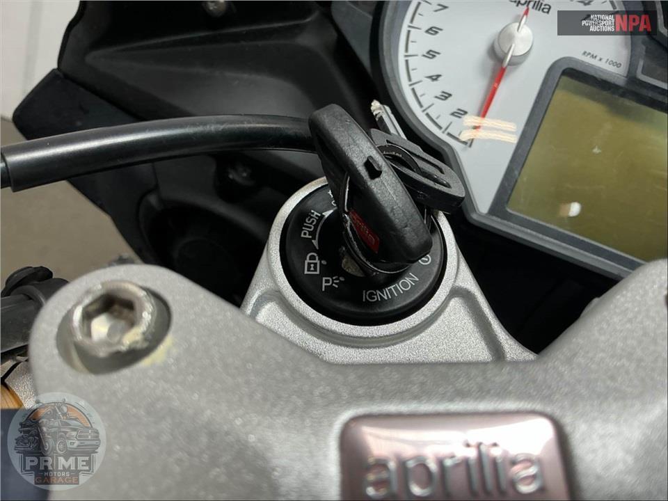 2016 Aprilia TUONO V4 1100 RR FACTORY ABS — фото 12