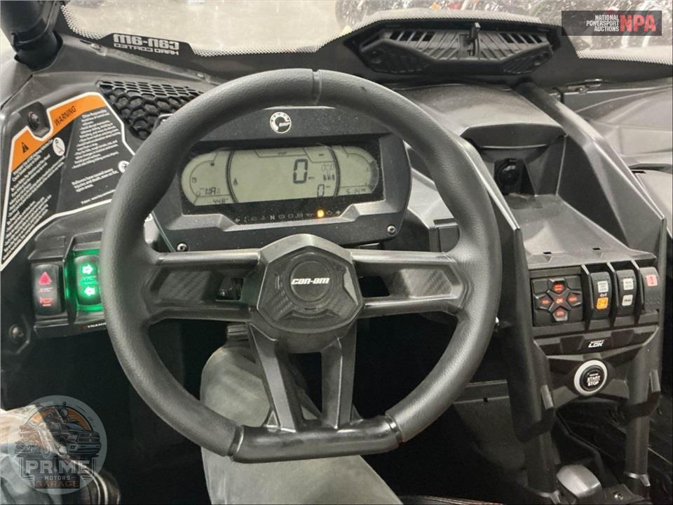 2022 Can-Am MAVERICK X3 X RS TURBO RR (DESERT TAN & CARBON BLACK RED) — фото 8