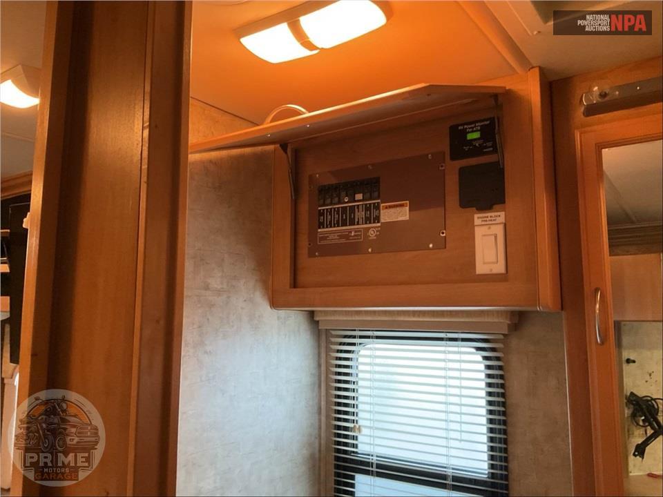 2008 Bounder M-38F FREIGHTLINER 325HP — фото 25