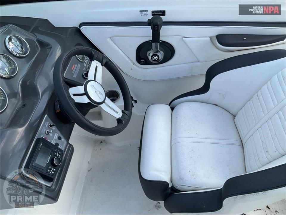 2017 Sea Ray Boats SPX 190(**) SPX SERIES L=20/E=1 200HP MERC SD — фото 17