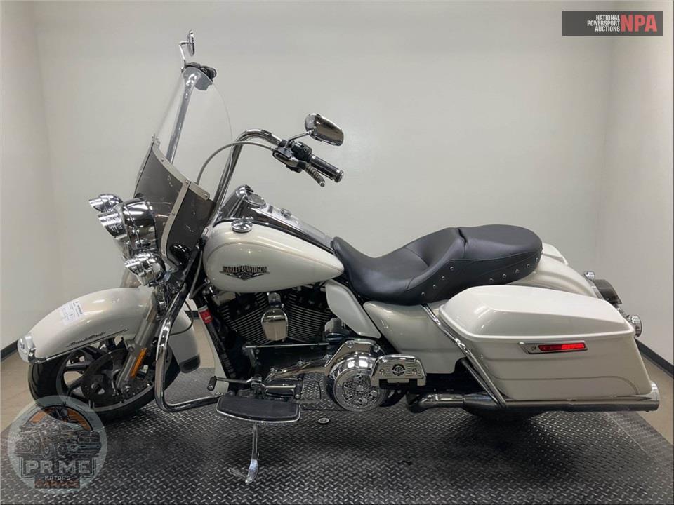 2015 Harley-Davidson FLHR ROAD KING — фото 3