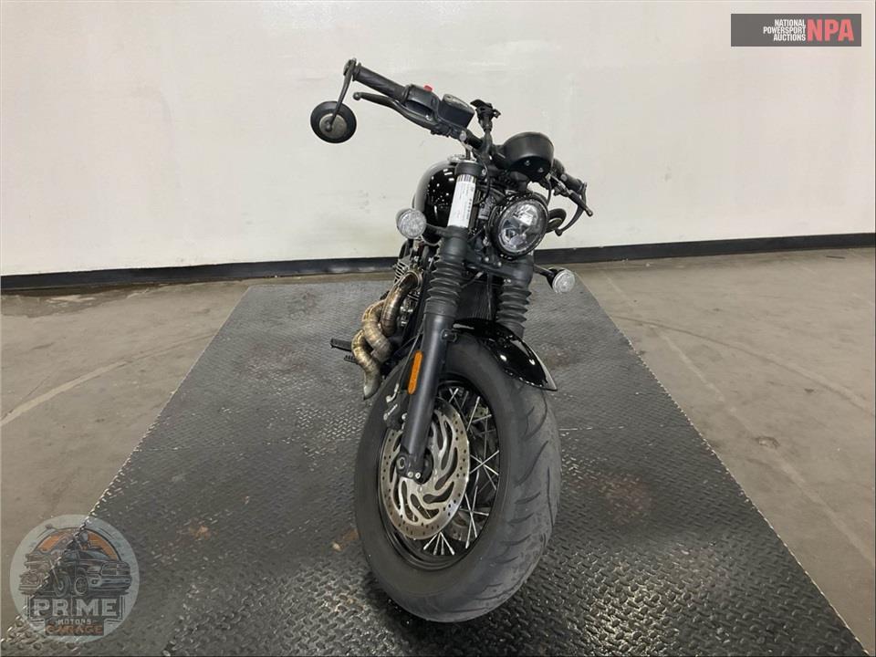 2023 Triumph BONNEVILLE BOBBER — фото 2
