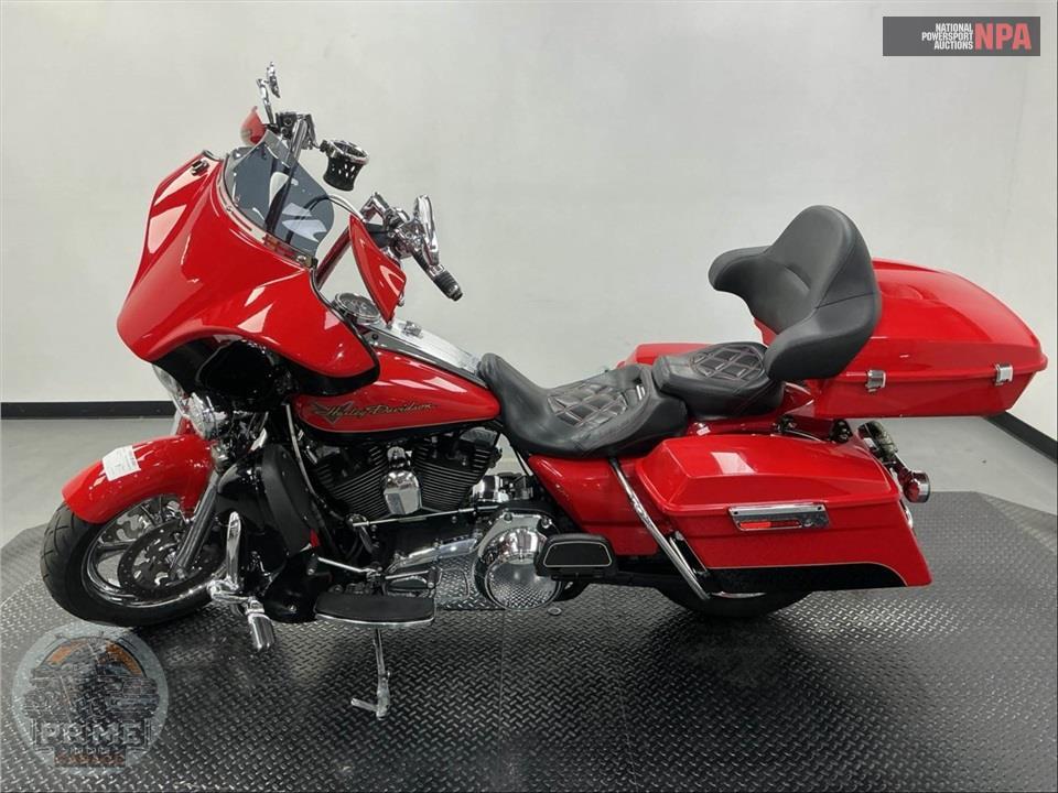 2010 Harley-Davidson FLHR ROAD KING — фото 3