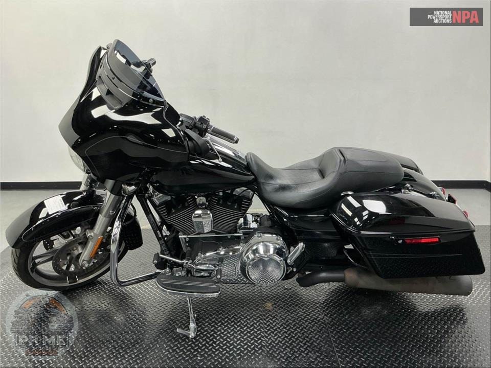 2015 Harley-Davidson FLHXS STREET GLIDE SPECIAL — фото 3
