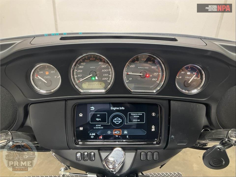 2024 Harley-Davidson FLHTCUTG TRI GLIDE ULTRA CLASSIC — фото 5