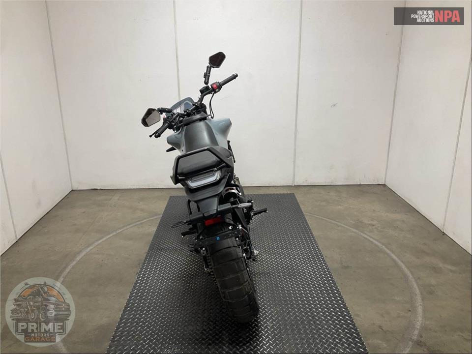 2024 Husqvarna SVARTPILEN 401 — фото 4
