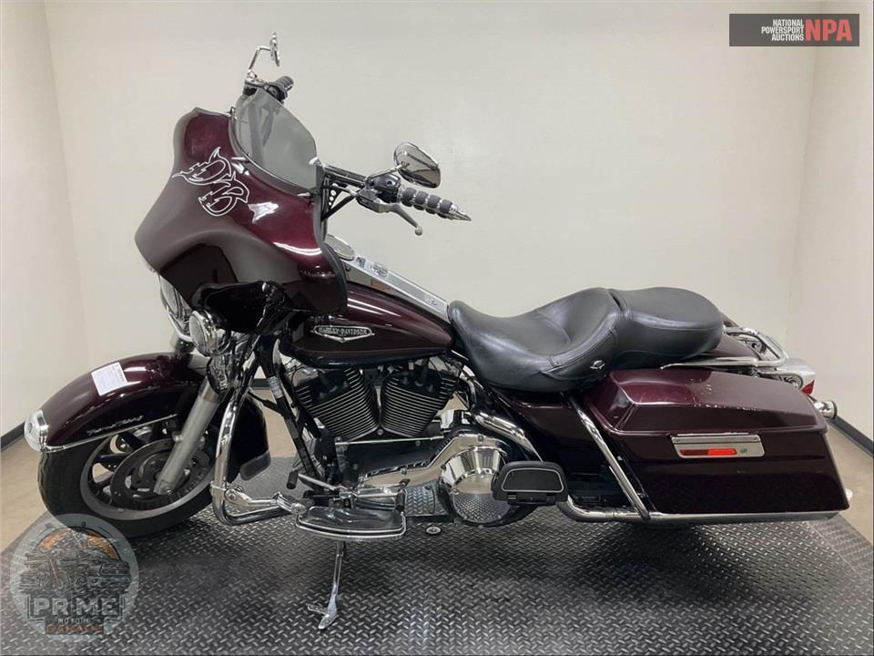 2006 Harley-Davidson FLHRCI ROAD KING CLASSIC — фото 3