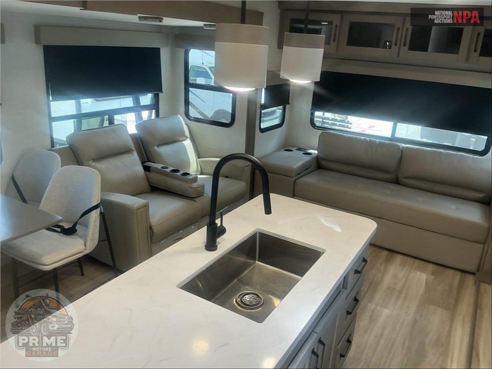 2025 Grand Design Recreational Vehicles M-315RLTS - REFLECTION SERIES — фото 7