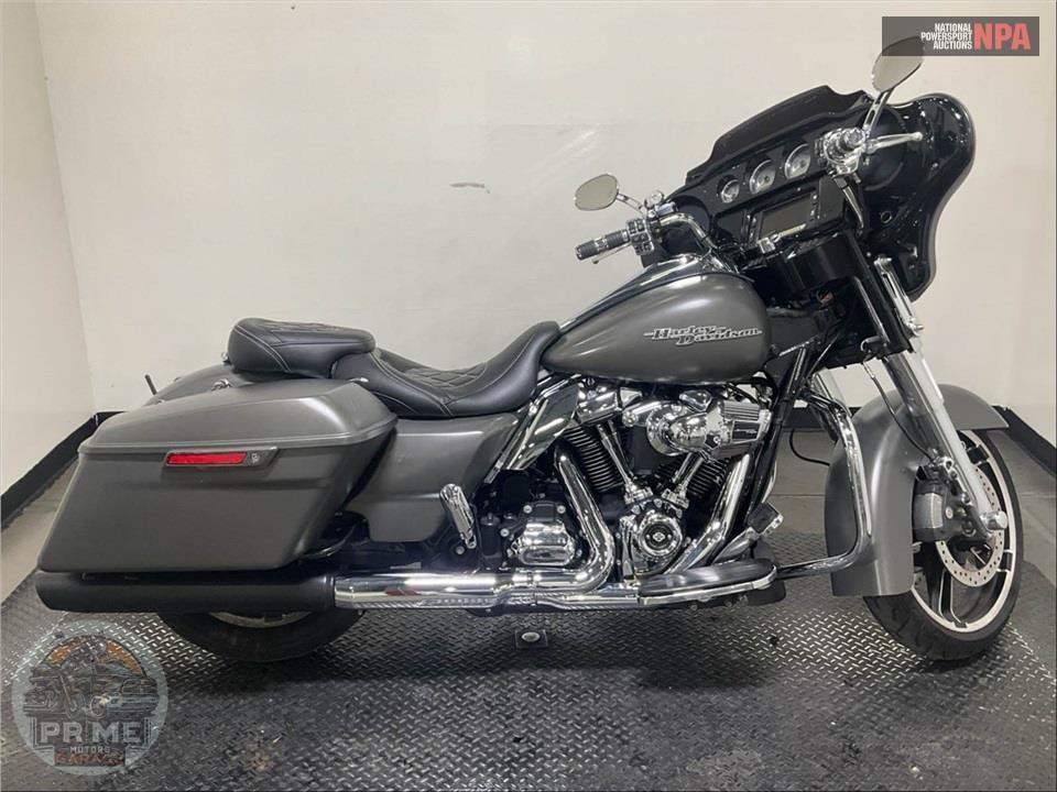2018 Harley-Davidson FLHX STREET GLIDE — фото 1