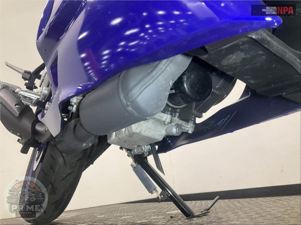 2025 Yamaha YZF-R3 — фото 12