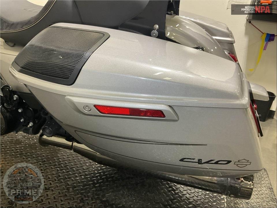 2023 Harley-Davidson FLTRXSE CVO ROAD GLIDE — фото 16